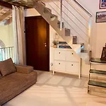 Benvenuti In Casa Peluca! * Μέστρε