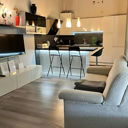 Benvenuti In Casa Peluca! Mestre