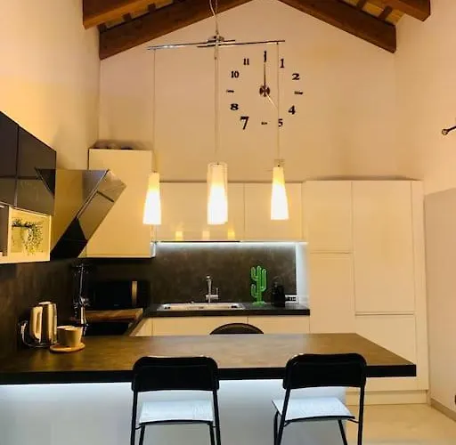 Benvenuti In Casa Peluca! Mestre